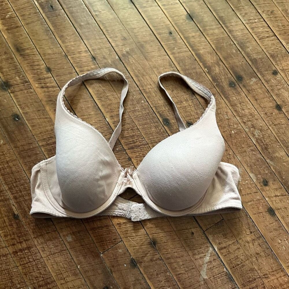 Victoria’s Secret 36B Body by Victoria lined perfect coverage bra